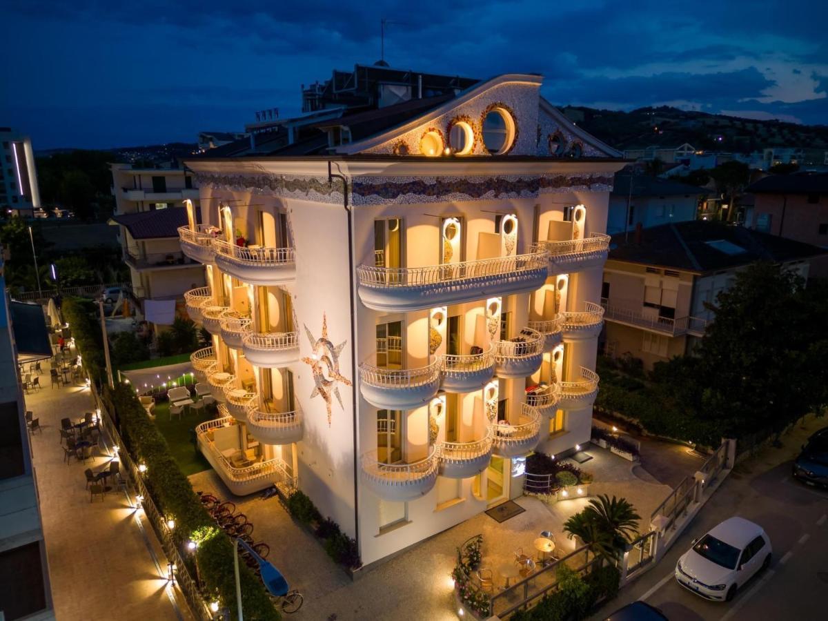 Residence Anchisemare Alba Adriatica Exteriör bild