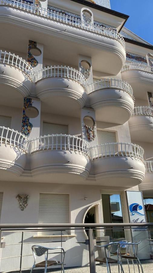 Residence Anchisemare Alba Adriatica Exteriör bild