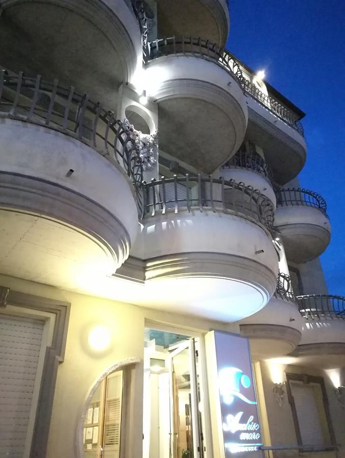 Residence Anchisemare Alba Adriatica Exteriör bild
